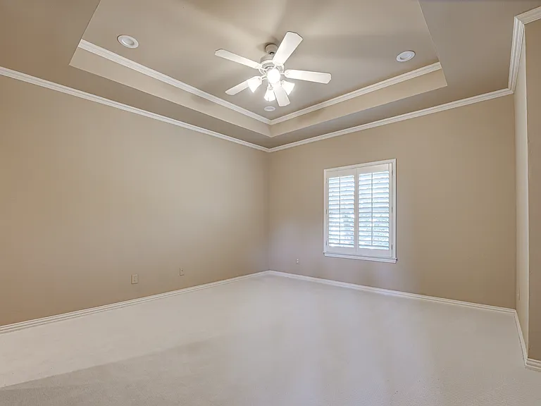 5004 Castle Creek Ct — Photo 21