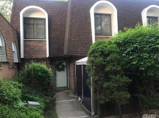 42 Blue Ridge Dr #42, Medford, NY 11763