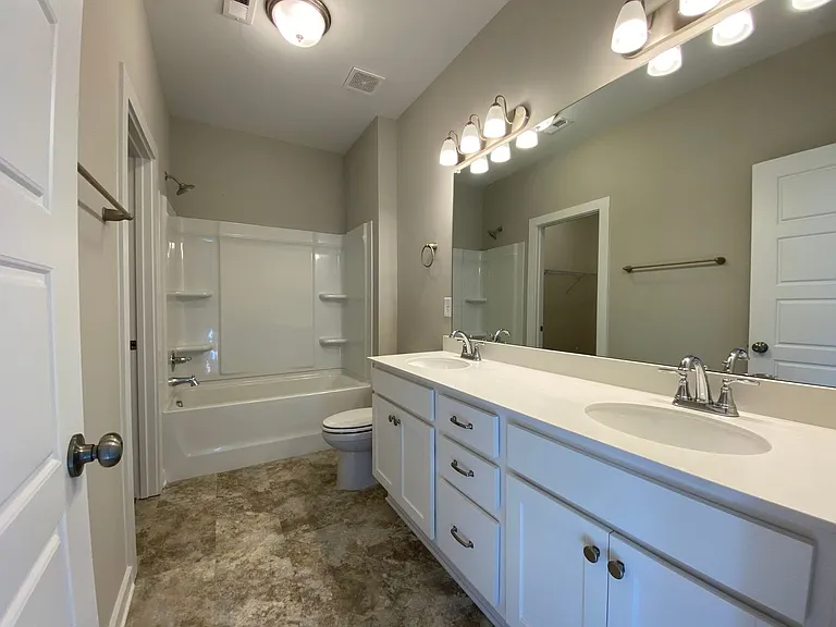 7937 Saint James Dr — Photo 19