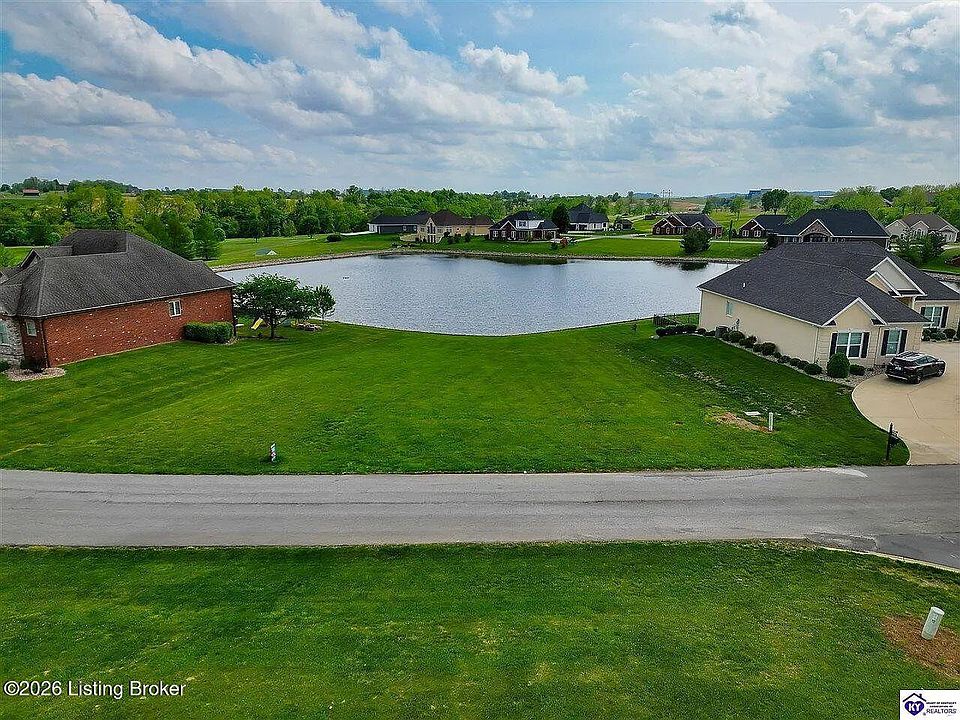 1st image of 48 Fairway Dr