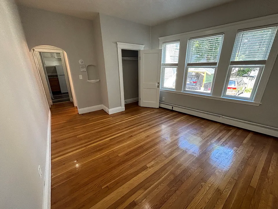 38 Estes St #4