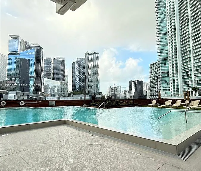 350 S Miami Ave — Photo 1
