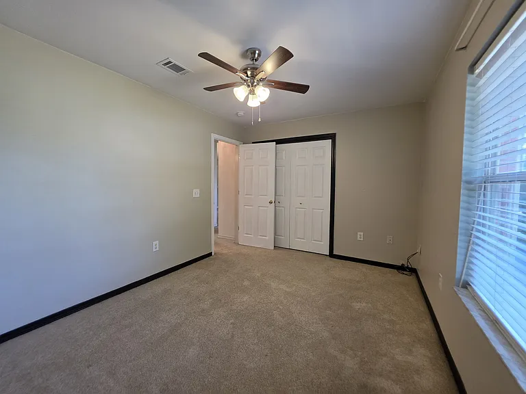 2501 Elkhart Dr — Photo 22