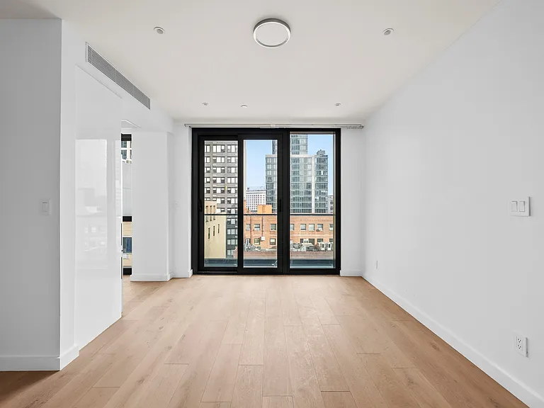 42-62 Hunter St #9A — Photo 4