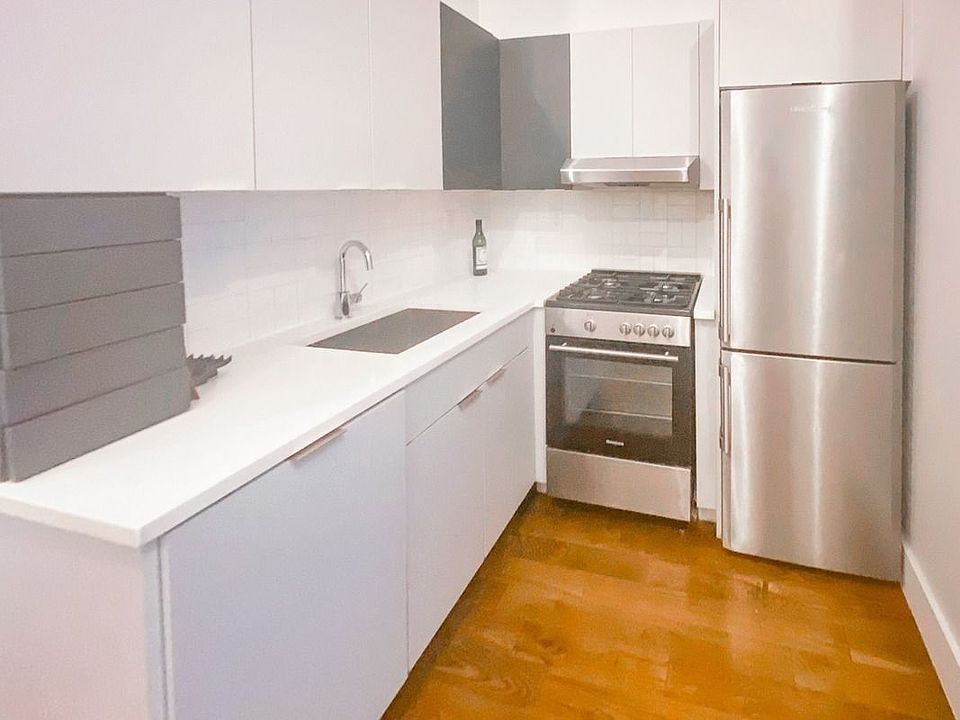 1st image of 1148 Pacific St #3RR