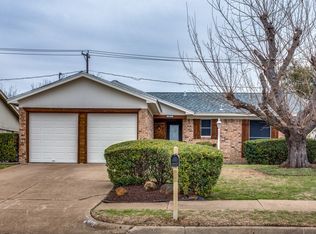 6912 Richardson Dr, Watauga, TX 76148