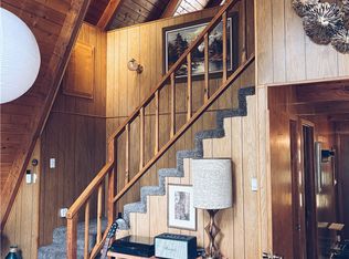 31021 Summit Dr, Running Springs, CA 92382