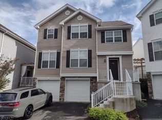 93 Sowers Dr #U93, Hackettstown, NJ 07840