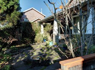 339 S Hemlock St, Cannon Beach, OR 97110