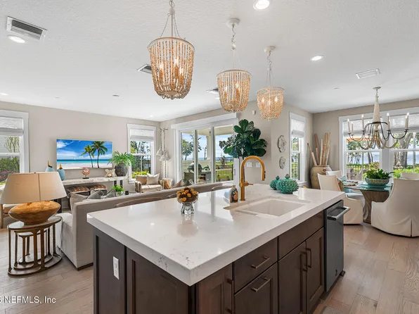 135 OAK PARK Drive, St. Johns, FL 32259