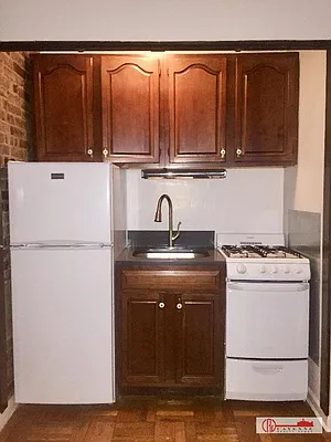 Rented by Cayenne Realty Group | media 9