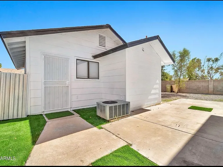 14827 N 60th Dr — Photo 2