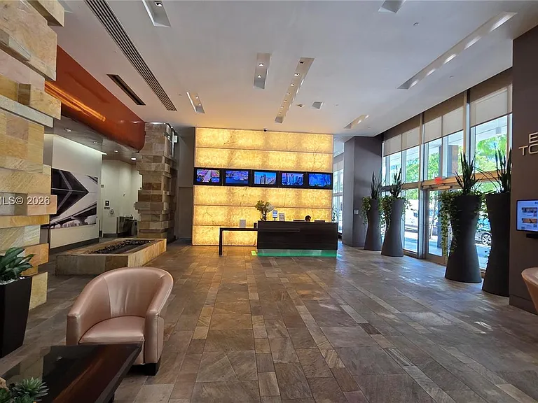 500 Brickell Ave #1410 — Photo 28