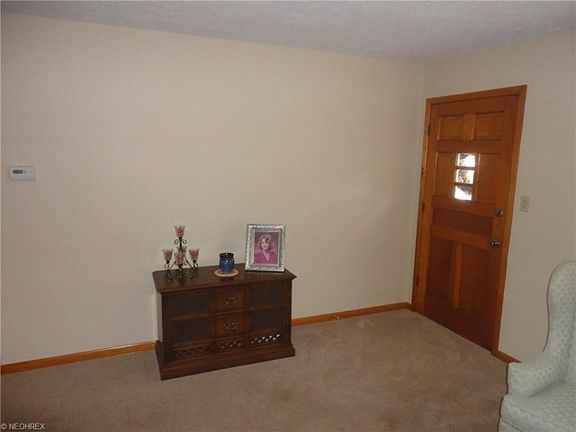 4th image of 9111 Cambridge Dr