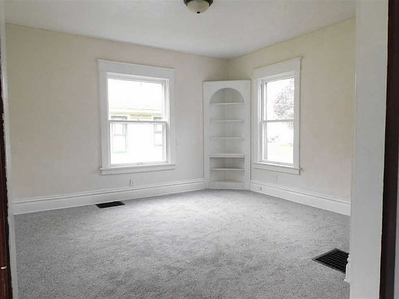 4th image of 1712 Douglas St