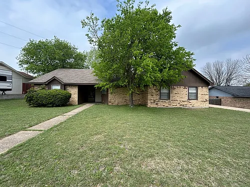 104 Hillside Dr Photo 1