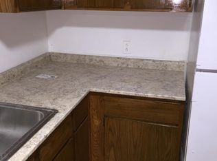 1069 Memorial Ave #4, West Springfield, MA 01089