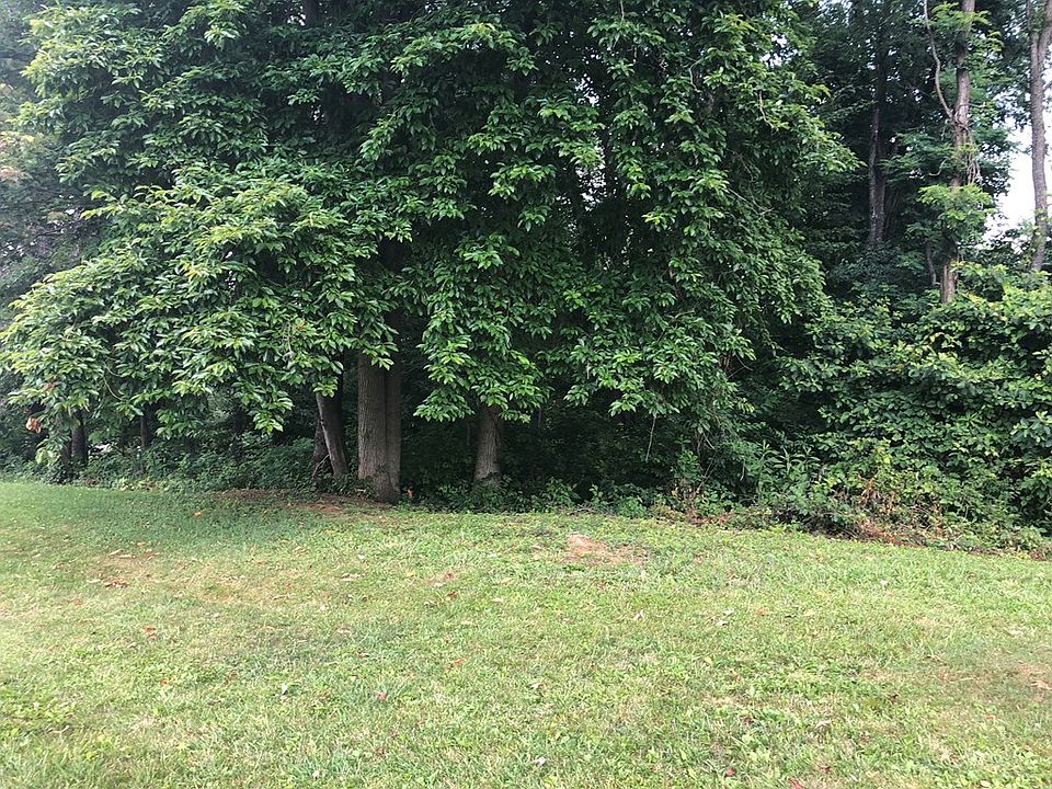 2nd image of Eagle Ridge Ln