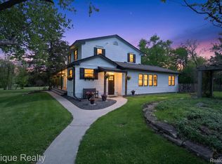 3710 Frains Lake Rd, Ann Arbor, MI 48105