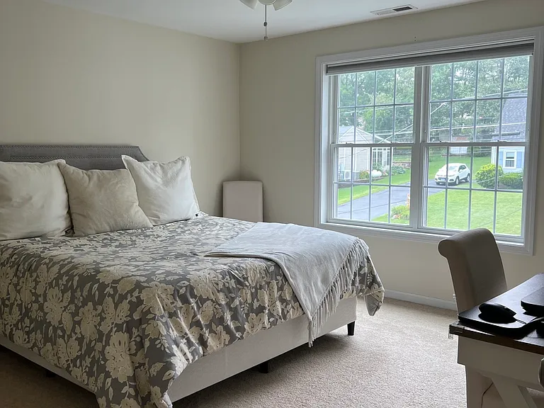 70 Lakeside Ave — Photo 16