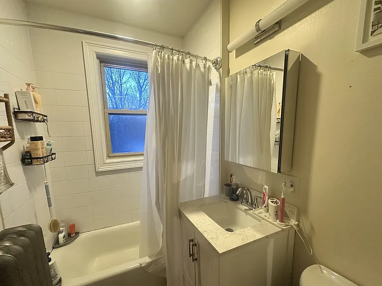 29-33 Iroquois St #1 — Photo 10