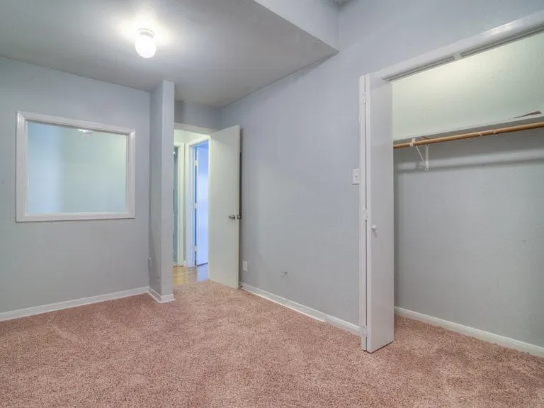 3200 Duval St #105 — Photo 13