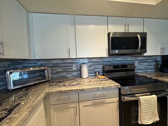 5th image of 1800 Clubhouse Dr Unit 28