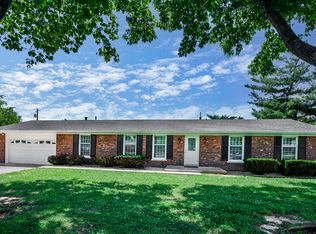 204 Boxwood Ct, Versailles, KY 40383