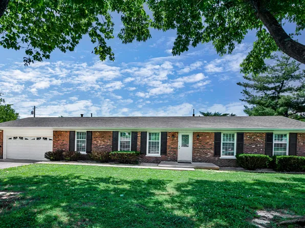 204 Boxwood Ct, Versailles, KY 40383