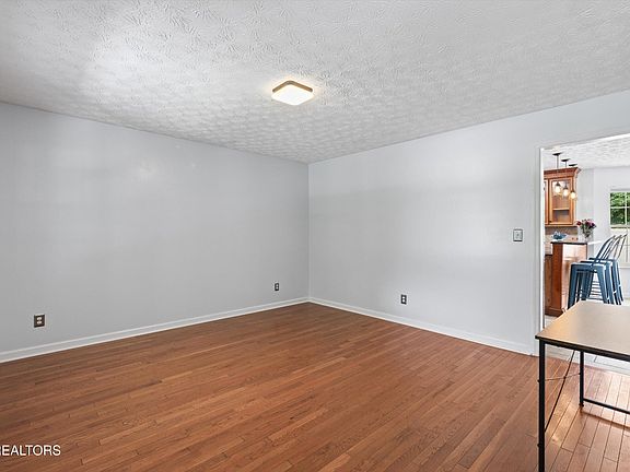 4th image of 7000 Monarch Ct