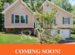 7382 Grove Wood Dr, Douglasville, GA 30134
