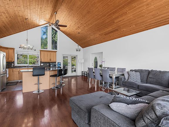 3rd image of 12302 Cardinal Pl