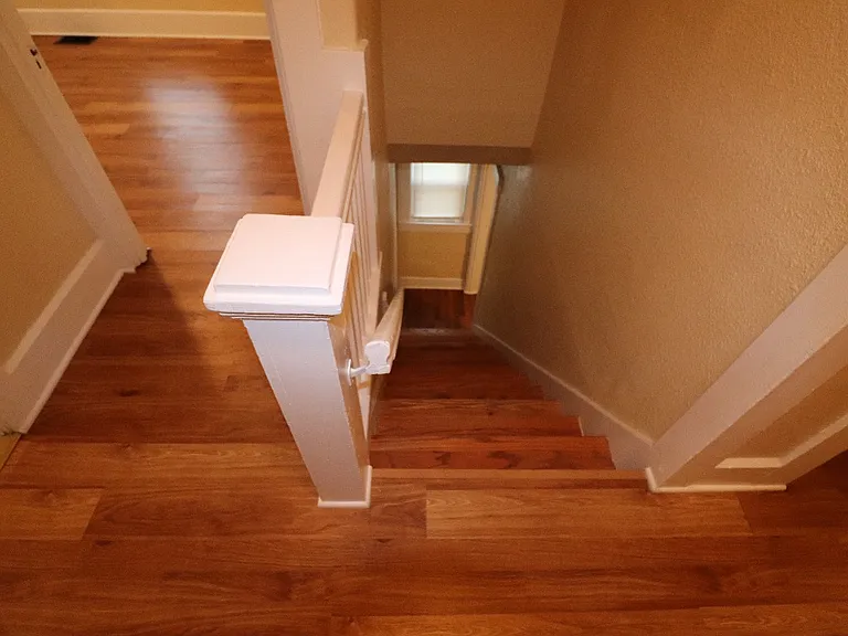 Well-maintained Double with Small Yard — Photo 15