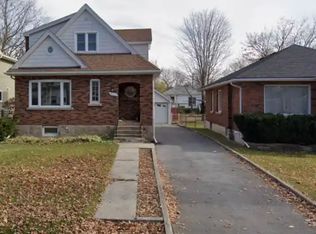 203 Helen St #1, Kingston, ON K7L4P5