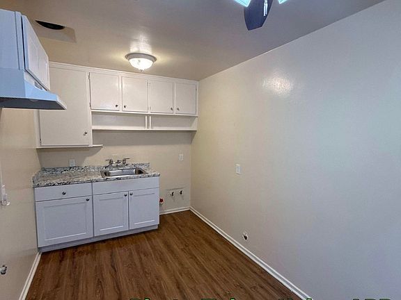 3rd image of 125 Lincoln Ave #B