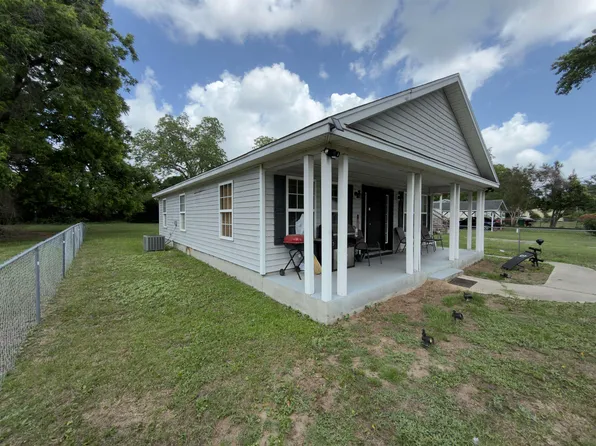 521 Bond St., Georgetown, SC 29440