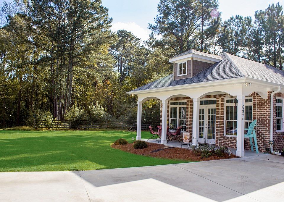 2nd image of 697 Lake Wackena Rd