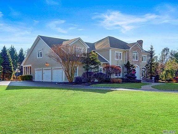 3rd image of 7 Wicks Ln