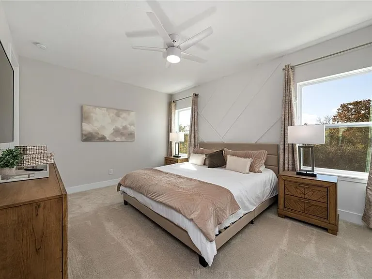 7834 Spectrum Dr — Photo 8