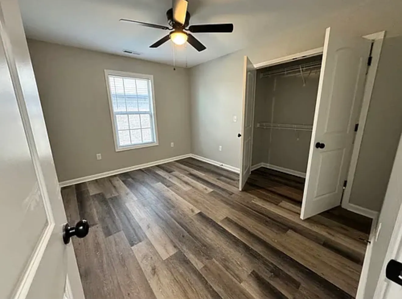 3 bed, 1600 sqft, $1,600 — Photo 4