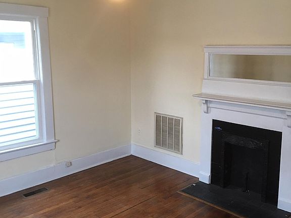 3rd image of 37 Ohio Ave