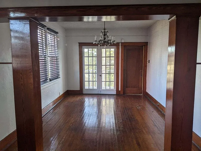 4213 S Robertson St — Photo 13