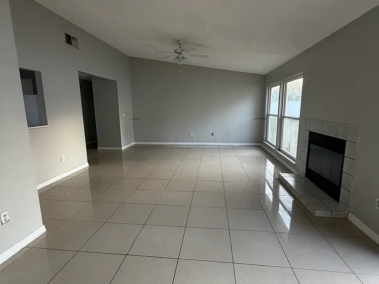 1225 Piney Branch Cir — Photo 2