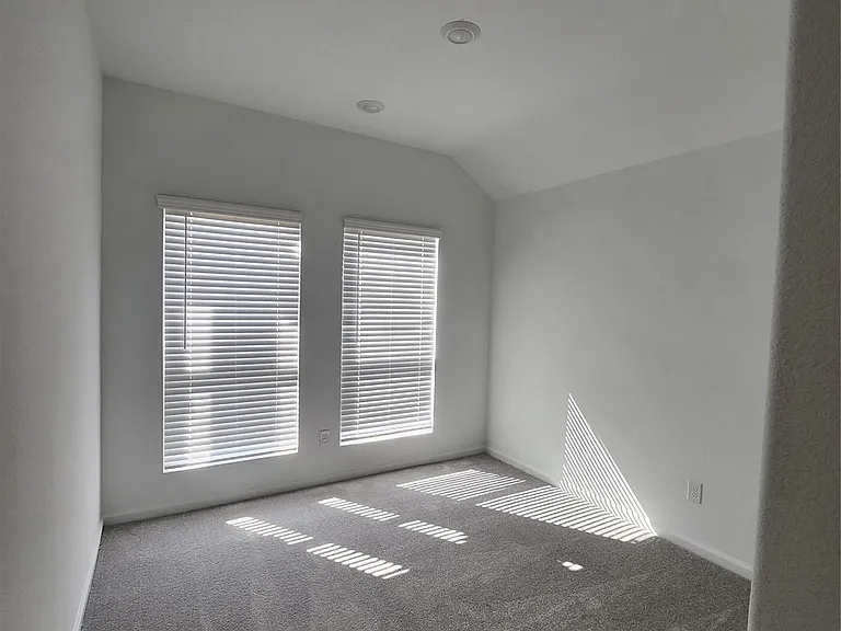 2411 Lemon Grass Dr — Photo 15