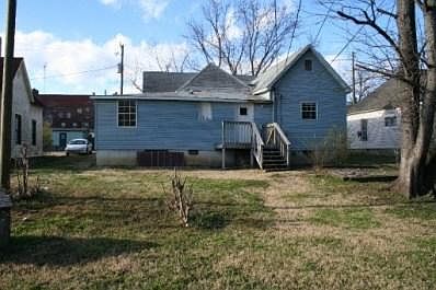 4th image of 116 E Oldham Ave