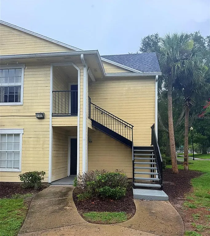 2 bed, 2.0 bath, 934 sqft, $1,500 — Photo 2