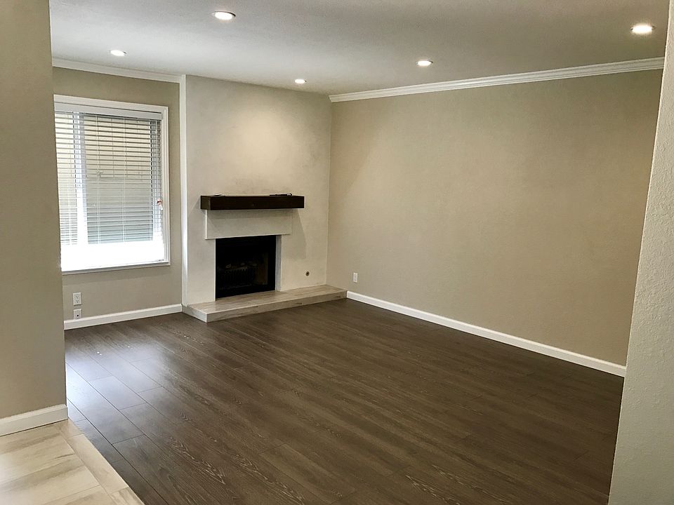 1st image of 126 Sequoia Glen Ln