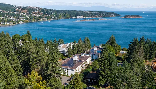 2550 Departure Bay Rd #319 Photo 1