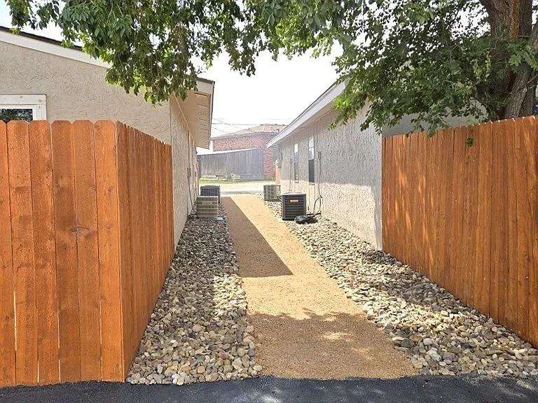 121 N Glenwood Dr #B — Photo 21