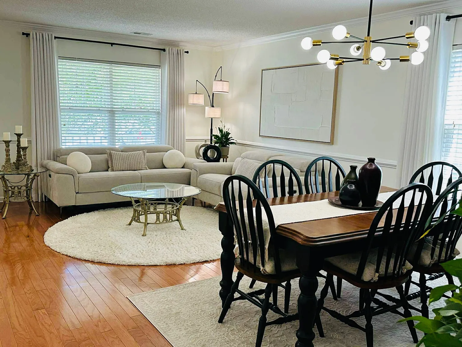 3 bed, 2.5 bath, 2520 sqft, $2,495 — Photo 3